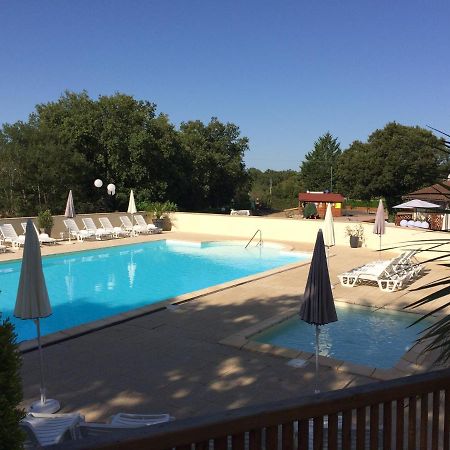 Hotel Les Sentiers Du Causse Lentillac du Causse Esterno foto