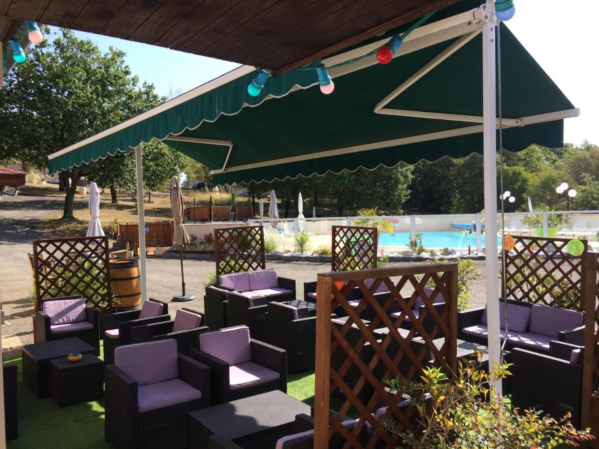 Hotel Les Sentiers Du Causse Lentillac du Causse Esterno foto