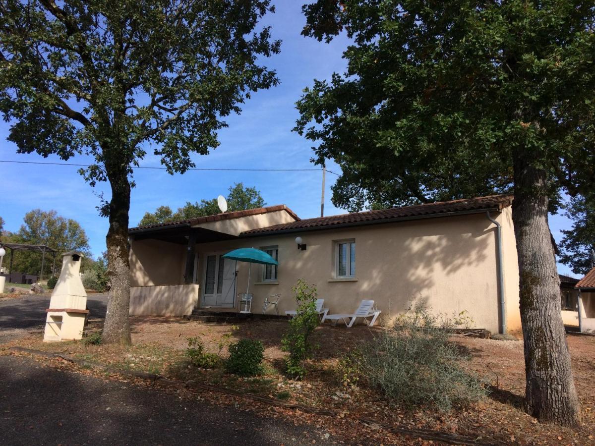 Hotel Les Sentiers Du Causse Lentillac du Causse Esterno foto