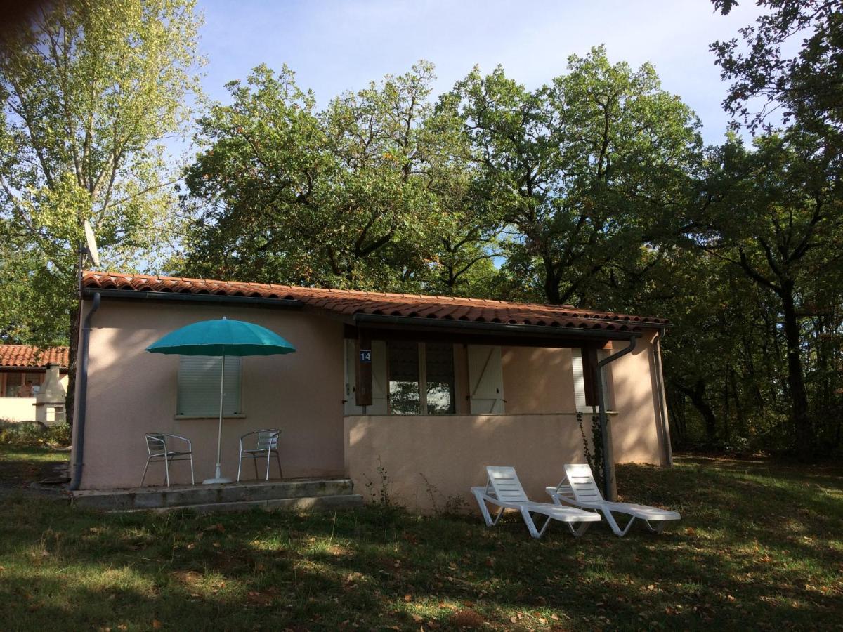 Hotel Les Sentiers Du Causse Lentillac du Causse Esterno foto