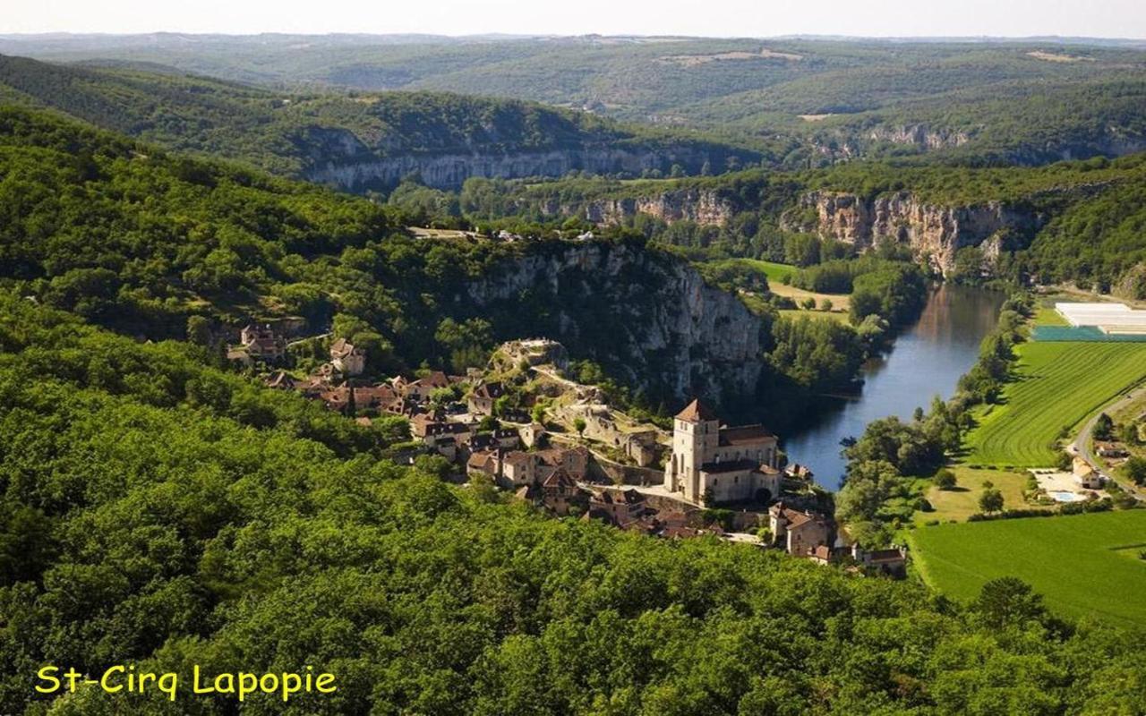 Hotel Les Sentiers Du Causse Lentillac du Causse Esterno foto