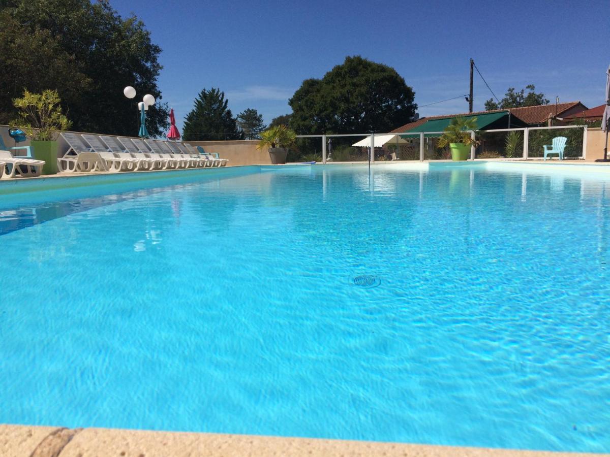 Hotel Les Sentiers Du Causse Lentillac du Causse Esterno foto