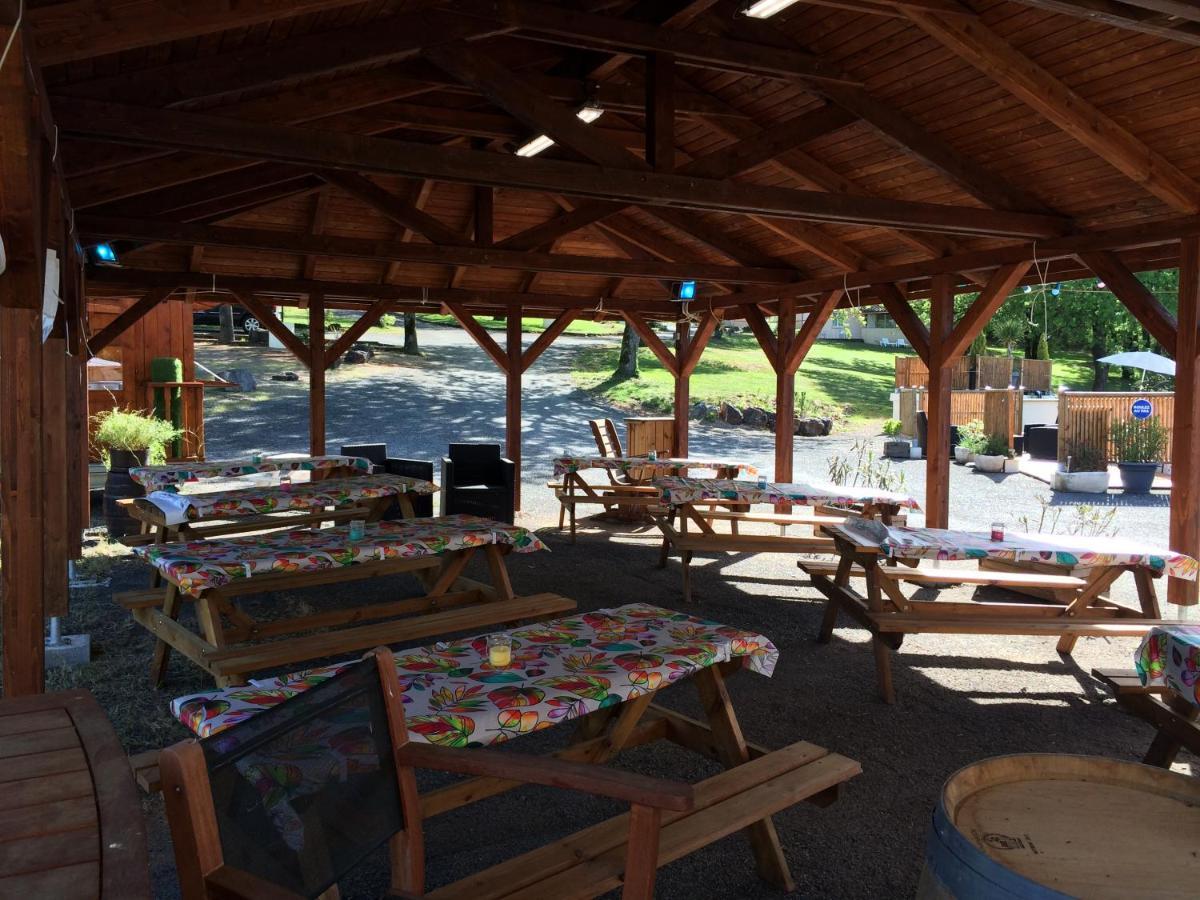 Hotel Les Sentiers Du Causse Lentillac du Causse Esterno foto