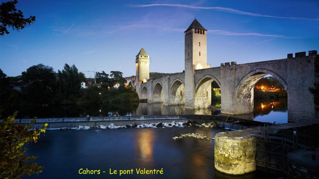 Hotel Les Sentiers Du Causse Lentillac du Causse Esterno foto